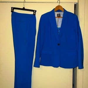Women’s Vince Camuto pantsuit, size 6